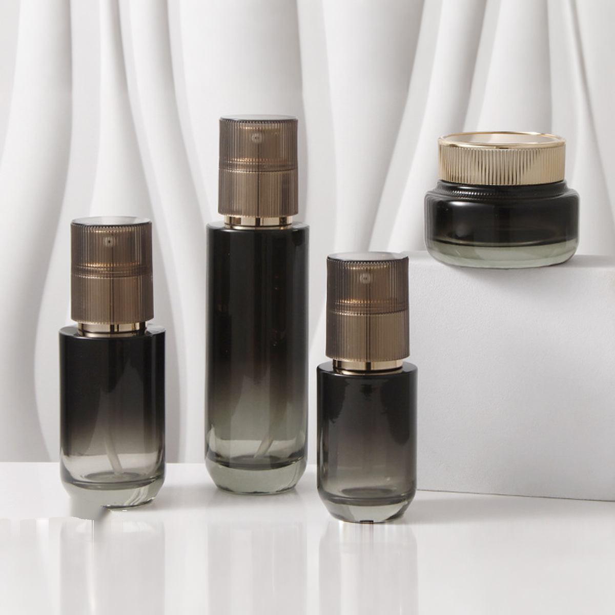 MB-0765 블랙 그라데이션 골드 펌프 유리 용기 세트 40ml / 60ml / 100ml / 120ml / 50g